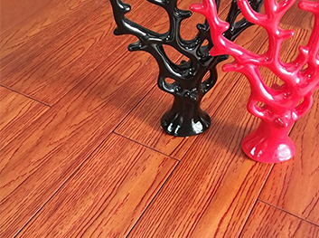 番龍眼實(shí)木地板get一下。   